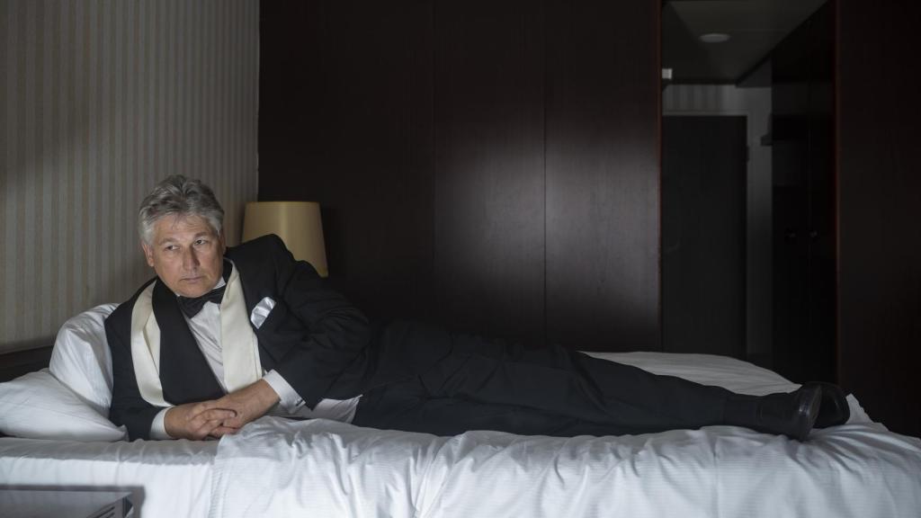 Retrato de Edward en Los Ángeles de la serie  'Gentlemen’s Club', 2015-2023. Cristina De Middel - Magnum Photos