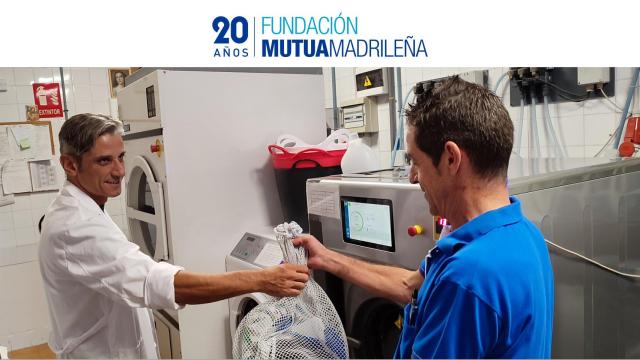 Agustín es uno de los usuarios del Programa de Higiene, Lavandería y Vestuario del Centro de San Juan de Dios, Málaga.