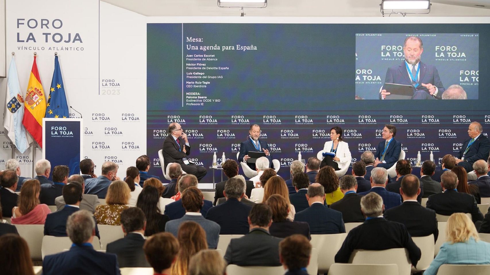 Pomba Baena, Juan Carlos Escotet, Mario Ruiz-Tagle, Luís Gallego y Héctor Flórez en una mesa de debate.