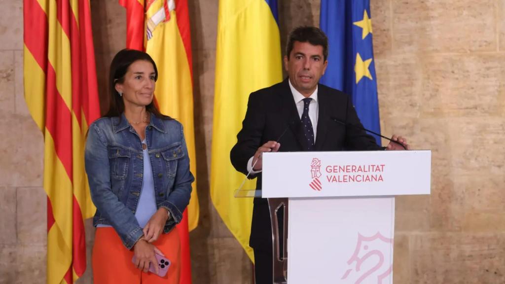 Ruth Merino, 'consellera' de Hacienda, y Carlos Mazón. EE