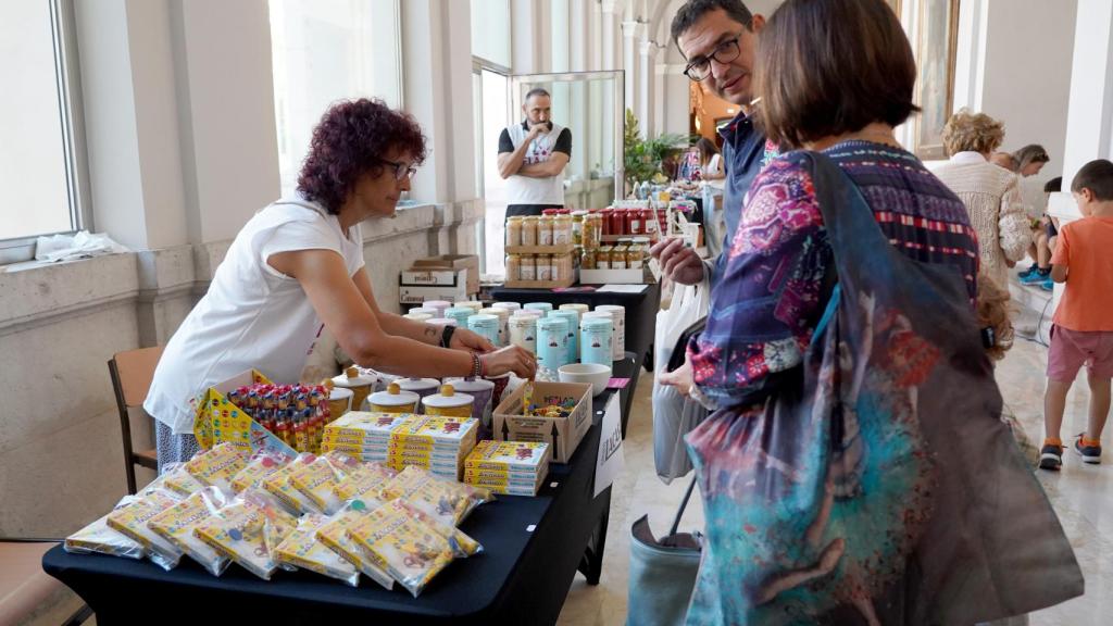 VI Rastrillo a favor de la Asociación Europea contra la Leucodistrofia en España