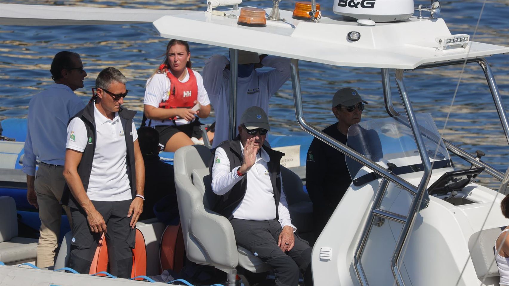 El rey emérito Juan Carlos I sale a navegar en Sanxenxo, a 30 de septiembre de 2023.