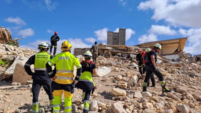 Xevi Bolumar, junto a su equipo, en las primeras 72 horas de la catástrofe de Libia.