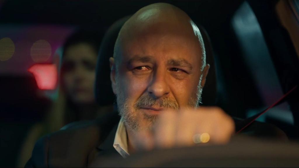 Roberto Álamo en un fotograma de 'El chófer'.