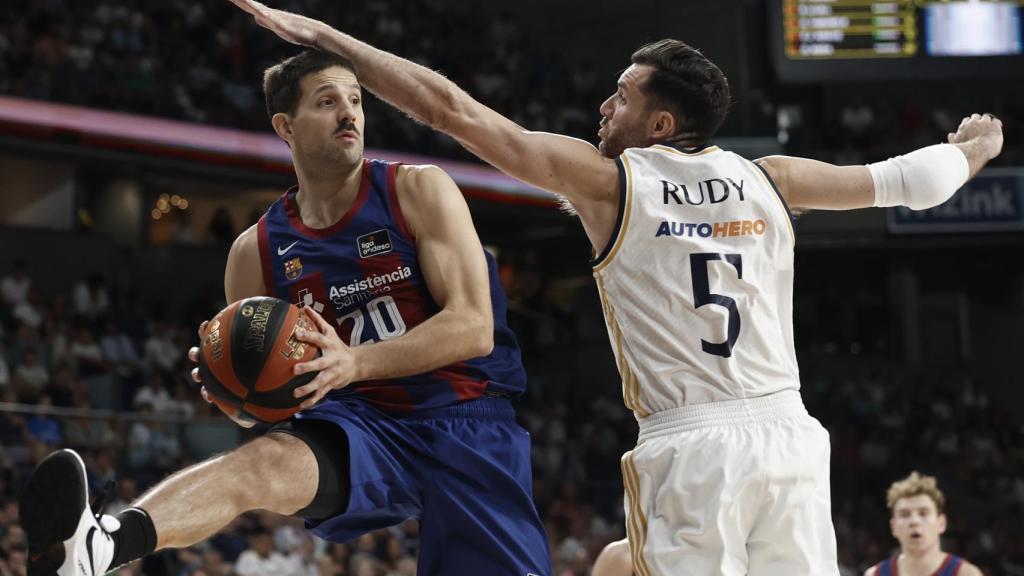 Rudy trata de taponar el avance de Laprovittola.