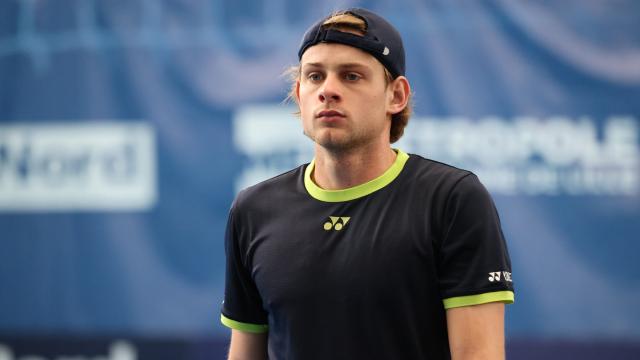 Zizou Bergs durante un partido