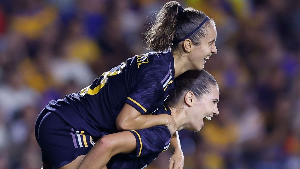 Las jugadoras del Real Madrid Femenino celebran su victoria frente al Tenerife.