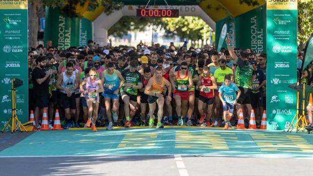 Cuatro mil participantes en la carrera solidaria de Eurocaja Rural contra la ELA en Toledo