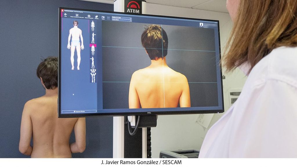 Castilla-La Mancha dota al servicio de Dermatología de Guadalajara de un equipo con el que realizar un mapeo corporal total