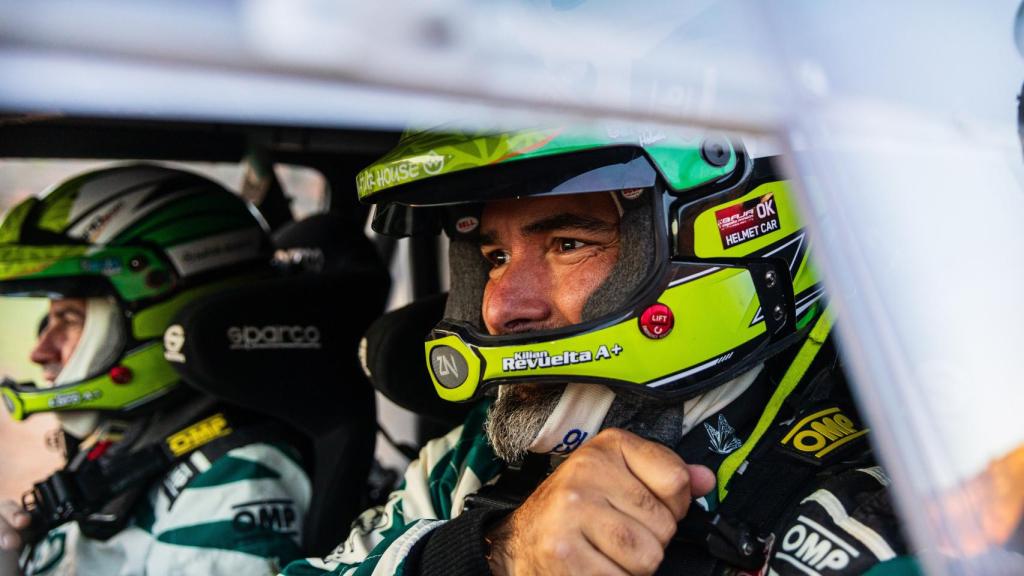 Kilian Revuelta, en su GPR22 antes de ponerse en marcha en el Rallye TT de Guadalajara.