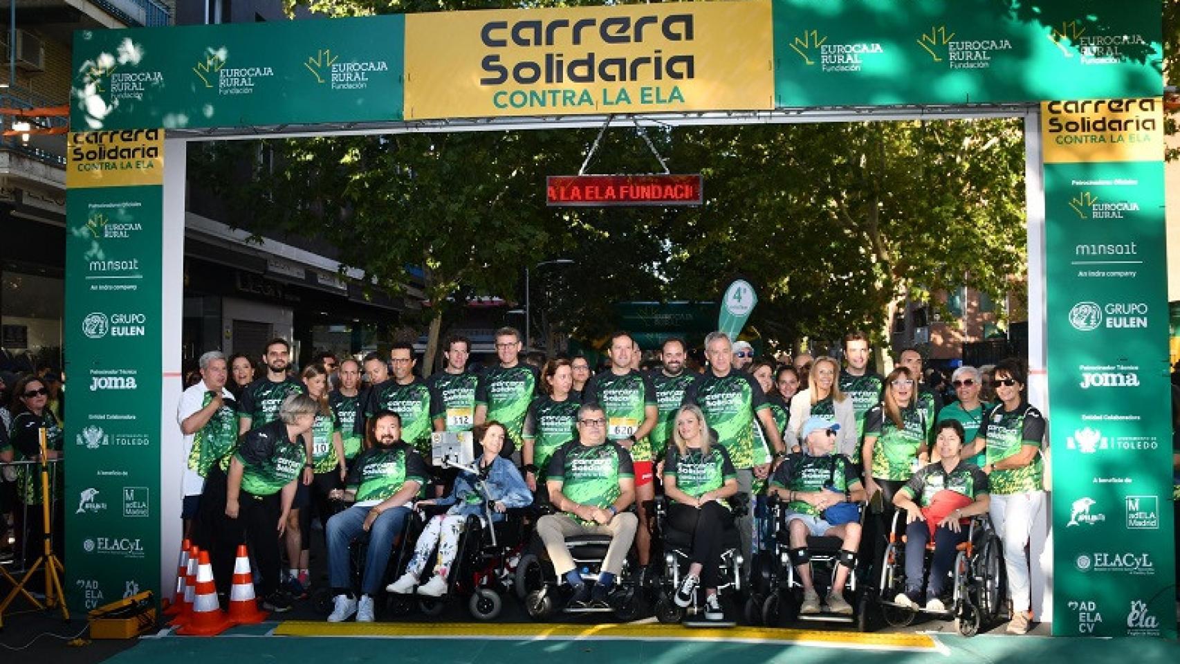 Foto de familia con todas las asociaciones