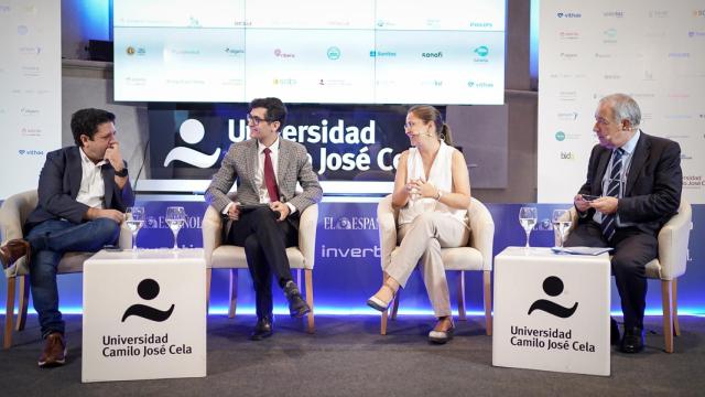 David Palacios Martínez, presidente de SEMERGEN Madrid; Marcos Domínguez, redactor de Ciencia y Salud; Ángela Hernández, secretaria general de la Asociación de Médicos y Titulados Superiores de Madrid y José Francisco Soto, presidente de la Sociedad Española de Directivos de la Salud.