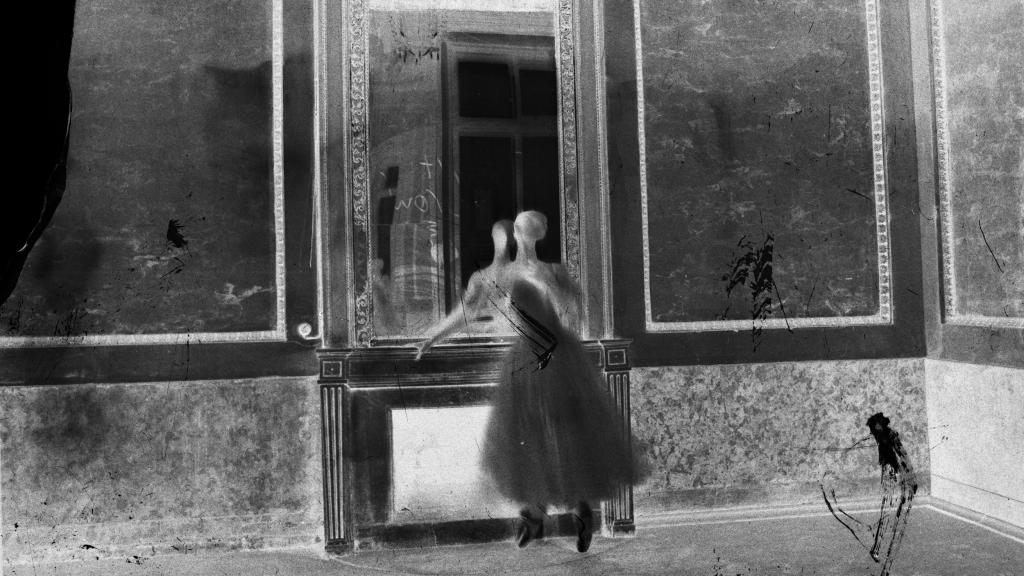 © Deborah Turbeville/MUUS Collection. Cortesía de Bernal Espacio Galería, Madrid.
