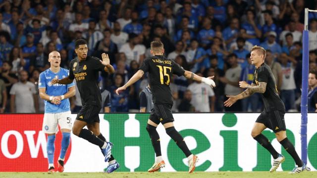 Los jugadores del Real Madrid celebran el gol de Bellingham.
