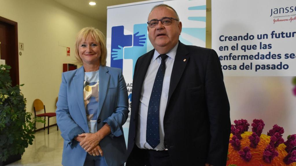El consejero de Sanidad, Alejandro Vázquez; y la delegada territorial de la Junta en Zamora, Leticia García