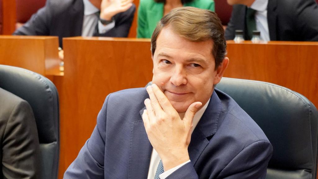 El presidente de la Junta, Alfonso Fernández Mañueco, durante la celebración del Debate sobre Política General de la Junta de Castilla y León