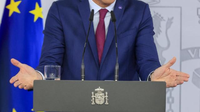 Pedro Sánchez, este martes en Moncloa, explicando sus planes para intentar ser investido.
