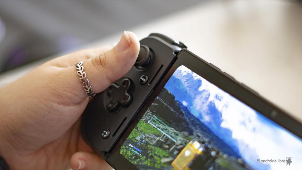 Botonera y joysticks de la Razer Edge