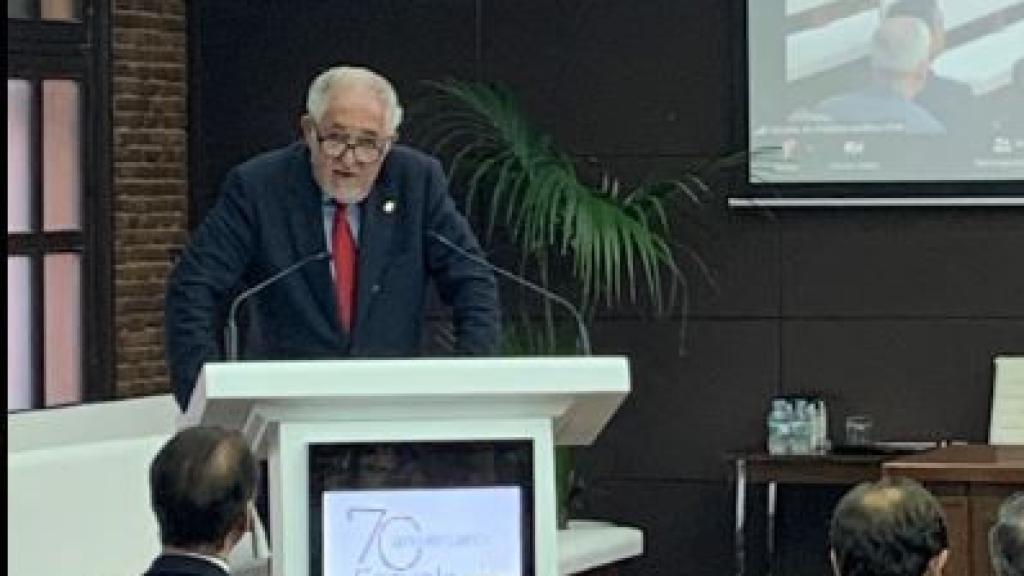 El presidente del TC, Cándido Conde-Pumpido, durante la nauguración de V Congreso Internacional de la Unión Iberoamericana de Universidades y Cortes Supremas./ TC
