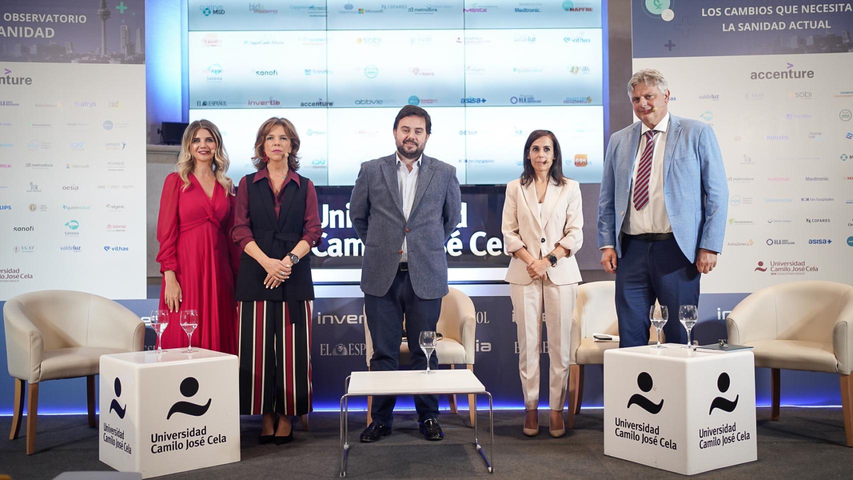 De izquierda a derecha; Luisa Bautista Gómez, managing director del sector Salud de Accenture en España, Portugal e Israel;