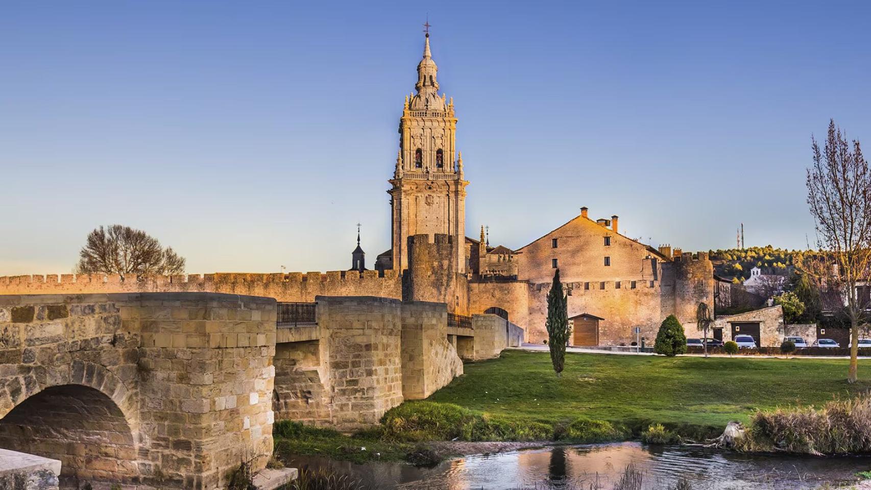 Conoce el pueblo cerca de Madrid que ya es uno de los más bonitos de España.