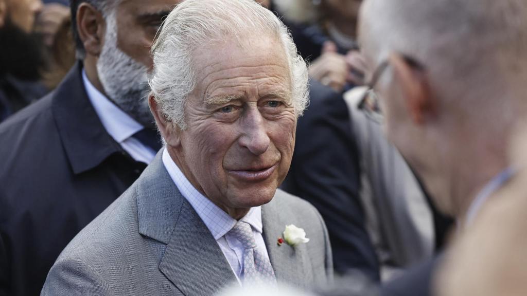 Carlos III no tenía intenciones en convertirse en Rey, según ha revelado su primo.