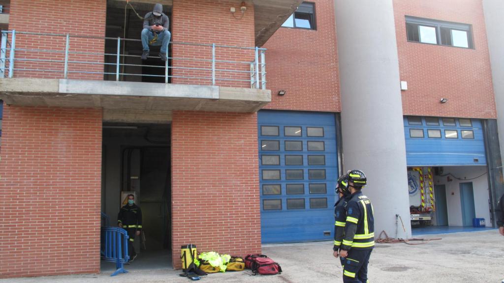 Simulacro de una intervención ante una tentativa de suicidio.