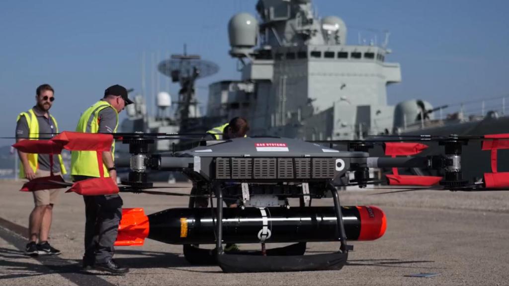 Dron T-600 con el torpedo integrado