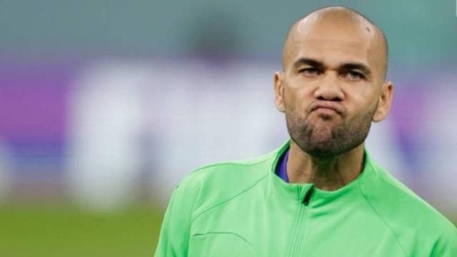 Dani Alves durante una rueda de prensa