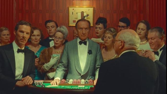 Escena de 'La maravillosa historia de Henry Sugar', mediometraje de Wes Anderson basado en el cuento de Roald Dahl