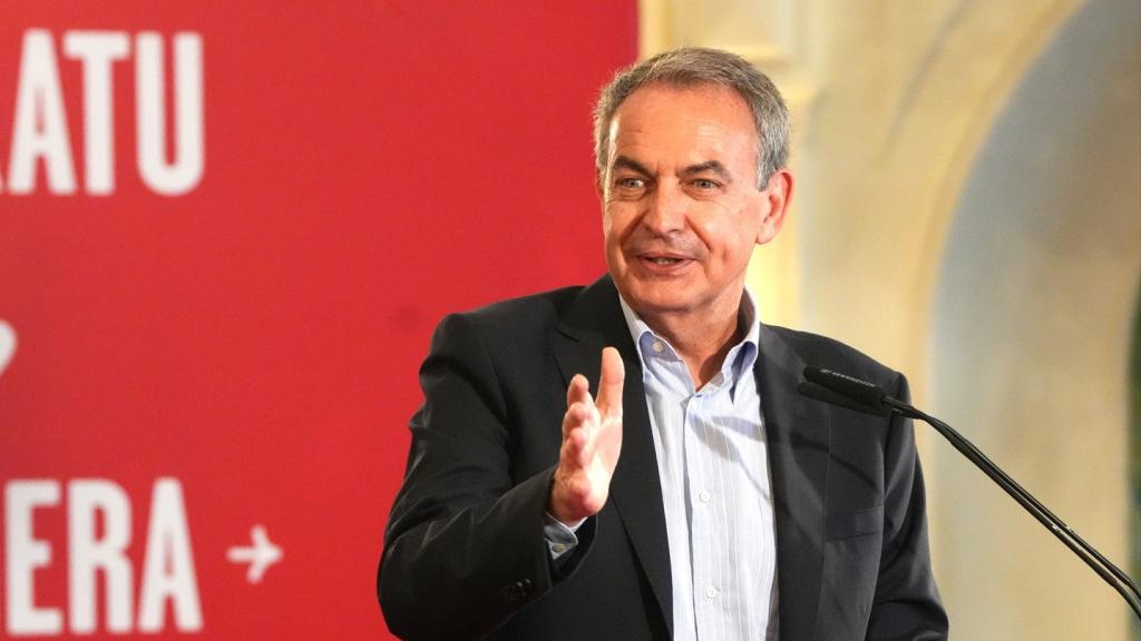 El expresidente José Luis Rodríguez Zapatero, durante un mitin del PSOE celebrado el pasado  a 17 de julio en San Sebastián.