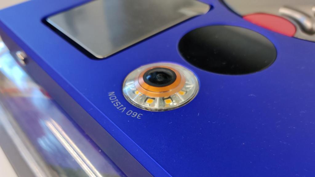 La cámara de 360 en la zona superior de la Dyson 360 Vis Nav