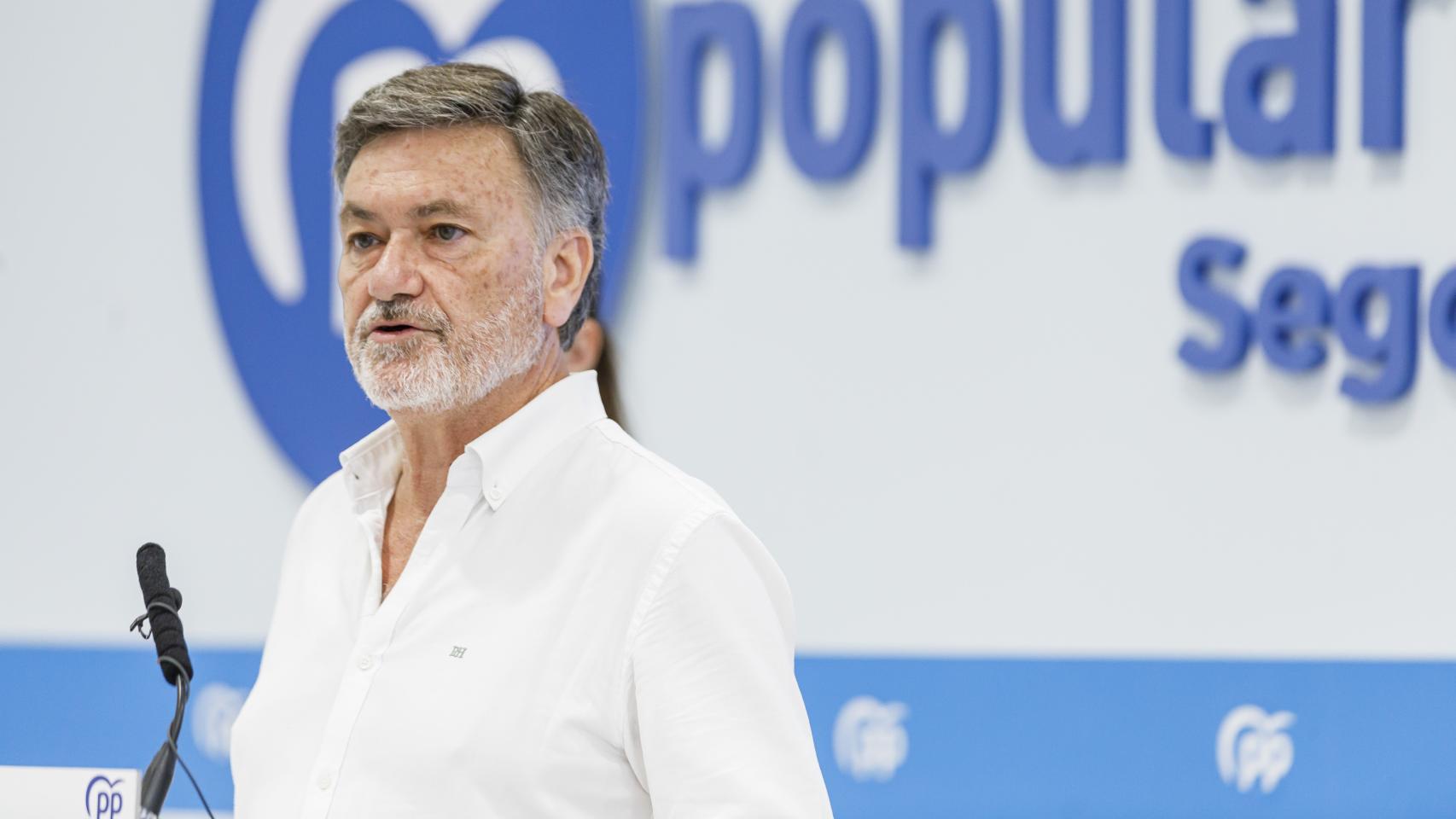 El secretario autonómico del PPCyL, Francisco Vázquez, durante una rueda de prensa.