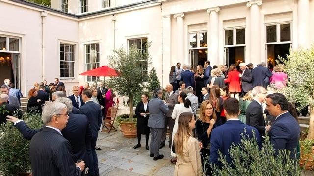 La fiesta celebrada en la Embajada de España en Londres por el Día de la Hispanidad en 2022.
