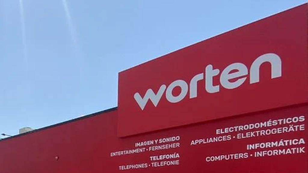 Fachada de tienda de Worten