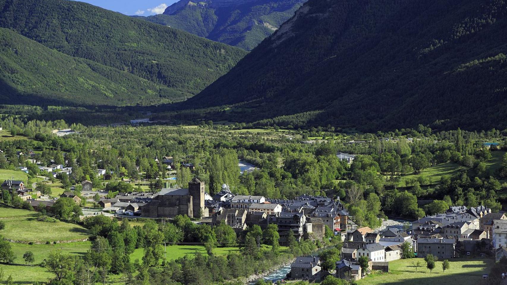 Este es uno de los pueblos más bonitos del Valle de Ordesa (y también uno de los más desconocidos)