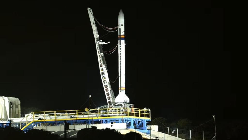 Miura en la plataforma de lanzamiento en El Arenosillo (Huelva)