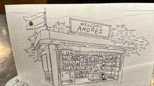 La bienvenida atómica de Atomix.