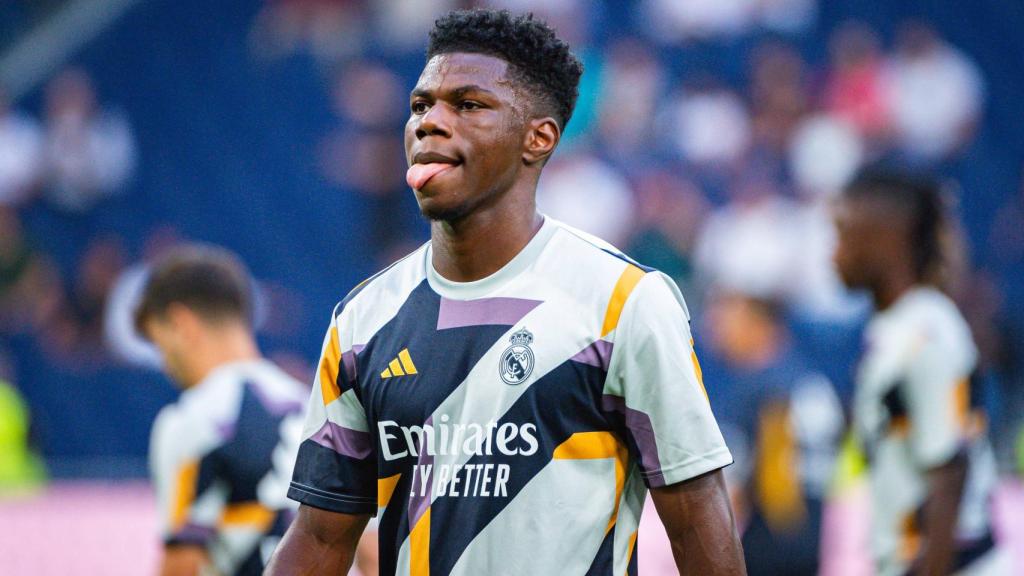 Tchouaméni, durante el calentamiento con el Real Madrid