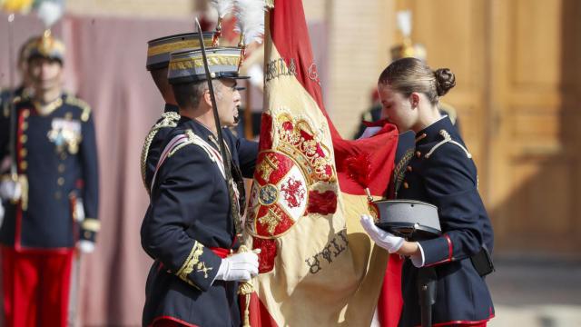 La princesa de Asturias, Leonor, jura bandera en Zaragoza