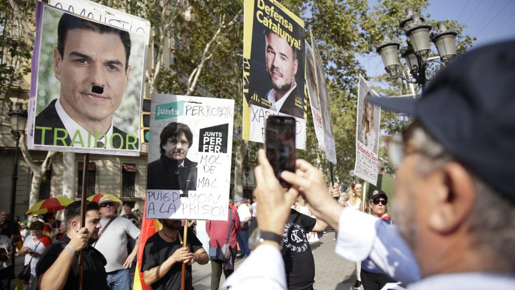 Pancartas de la manifestación del 8 de octubre.
