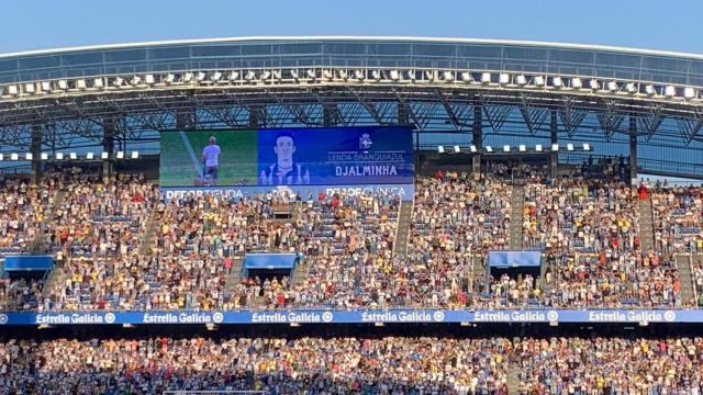 Condenan a dos hombres en A Coruña por agredir a una menor al grito de puta facha en Riazor