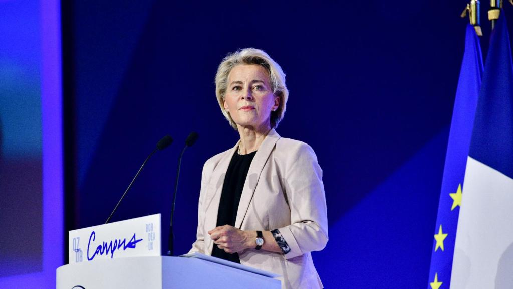 La presidenta Ursula von der Leyen, durante su discurso este sábado en Burdeos