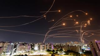 La Cúpula de Hierro defendiendo el cielo de Tel Aviv