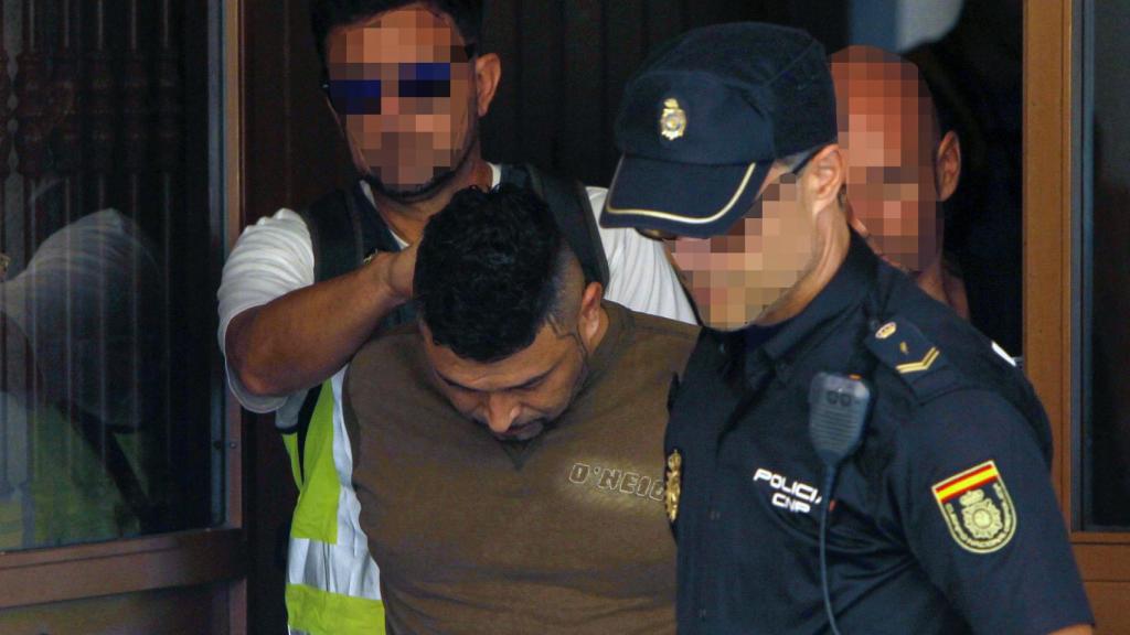 El momento de la detención del sospechoso del asesinato.