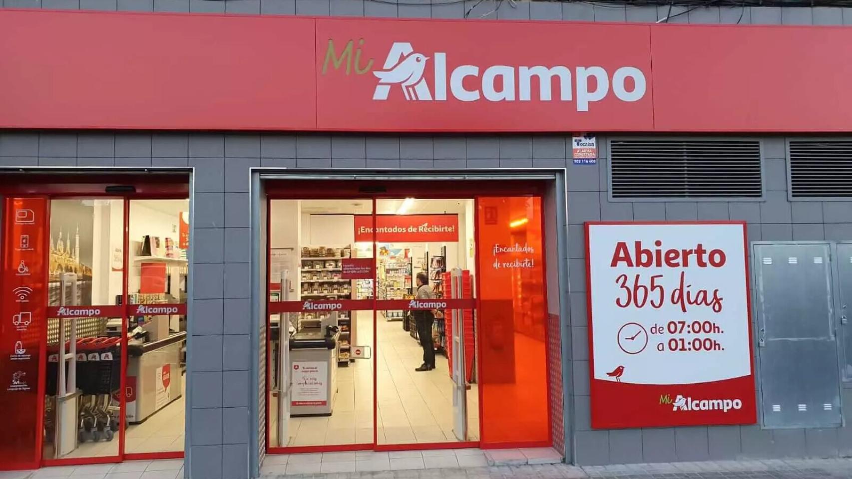 Fachada Alcampo.