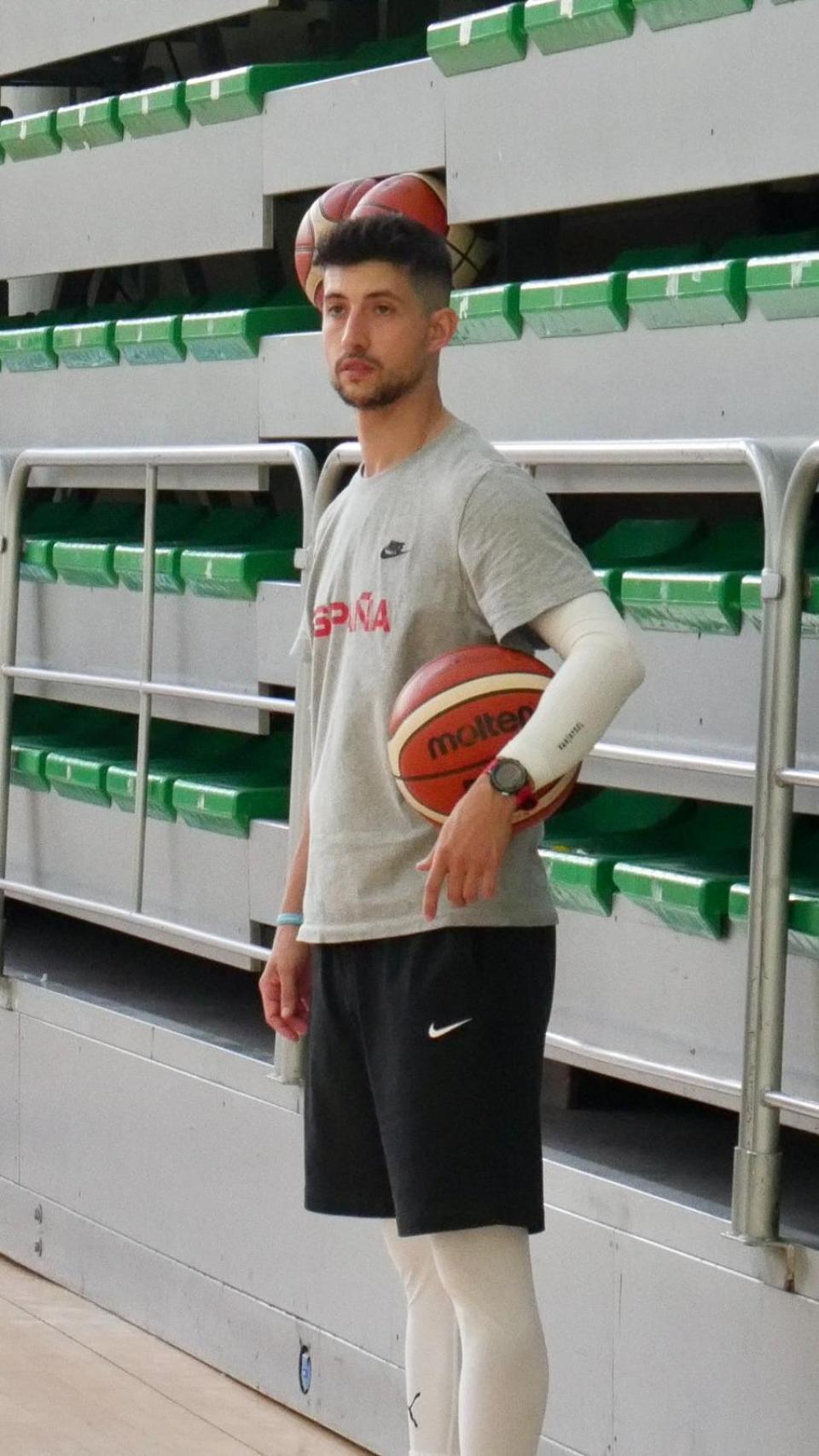 El vallisoletano en un entrenamiento con la selección española de baloncesto