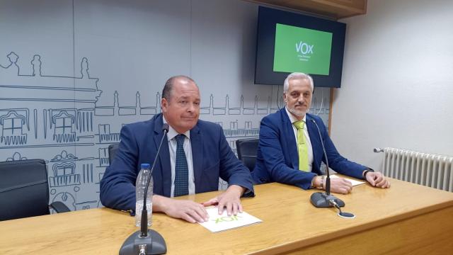 El portavoz municipal de VOX, Ignacio Rivas, en su comparecencia ante los medios