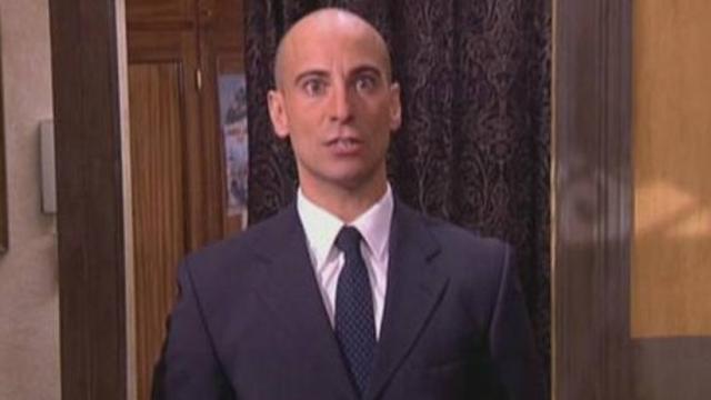 Jaime Ordóñez como Germán, el calvo que habla deprisa en 'Aquí no hay quien viva'.