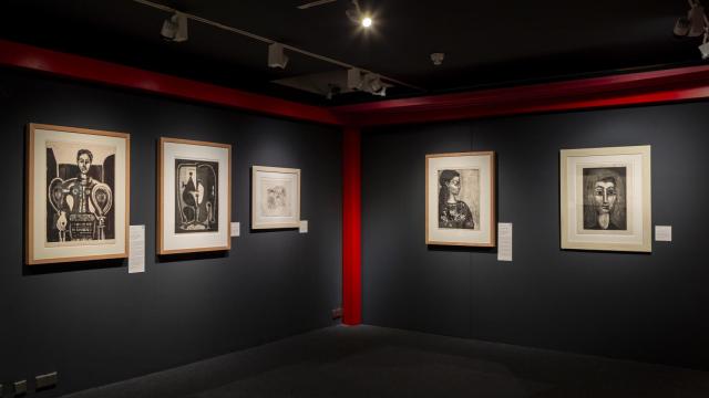 Interior de la exposición 'Artistas y modelos' en la Fundación Canal.